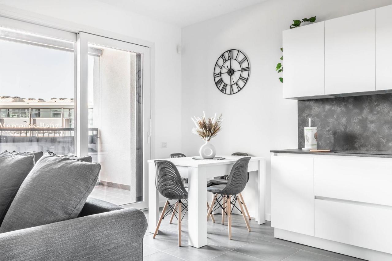 Harmony House - Rho Fiera 6Min - Free Parking - Terrace Lejlighed Milano Eksteriør billede